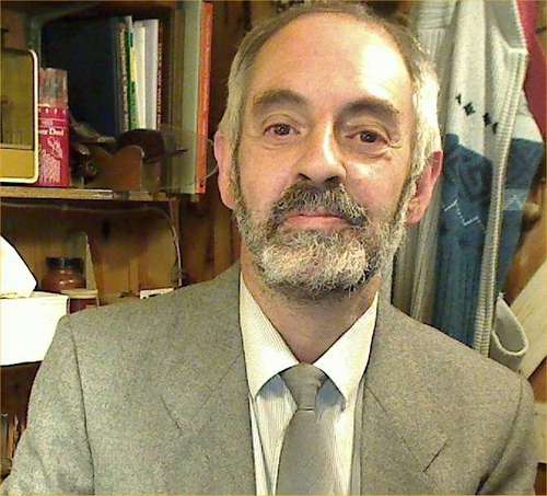 james_encliffe's profile picture. Computer programmer, horologist, love reading, music (all kinds except rap! -which isn't music, but mindless drivel) SINGLE!! :-)