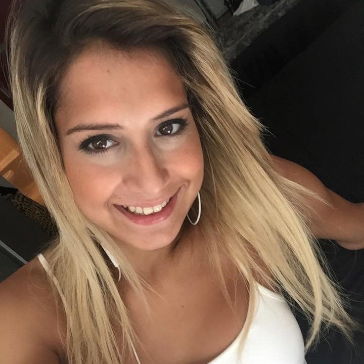 NicolePortejoie's profile picture. Je cherche à me faire des amis ensuite voir si ça peut me conduire à une relation amoureuse  basée sur l'amour et la confiance .☺☺☺
