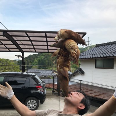 太神楽やっております。かさ回しとかやってます。漢國神社韓園講にて獅子舞やってます。とんぼ玉大好き。でもきっと、関係ないことばっか書くことでしょう。 ちなみに 名前は ほうらいやたまのすけです。Facebookも稼働中。 漢國神社韓園講@karasonokoもどうぞよろしく。