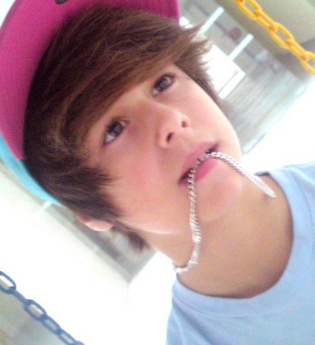 LoucaspeloPN's profile picture. Amamos o Pedro Negrini' ♥
Since: 19.09.10