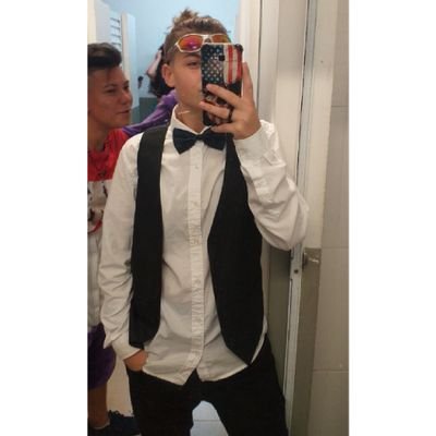 taurina♉
Facebook: Gabi schinemann.
whats: 42 9 8835-2820
eae fake😏