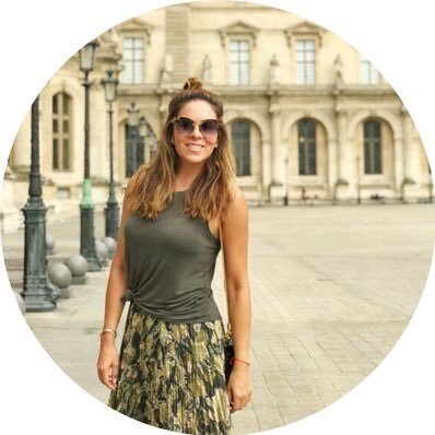 comunicadora Organizacional y mercadeo de la Pontificia Universidad Javeriana de Cali