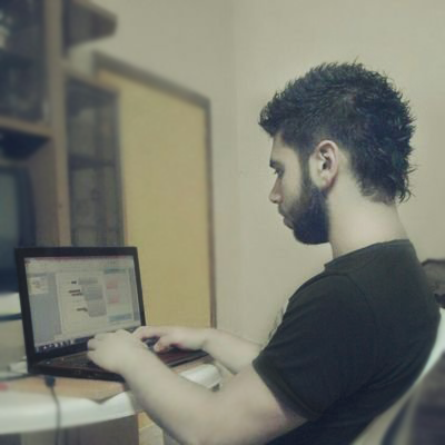 مؤسس ومطور موقع @harmashcom وموقع @freeskillacadem
أعد مراجع عربية وإنجليزية مجانية لتعلم البرمجة وعلوم الحاسوب.