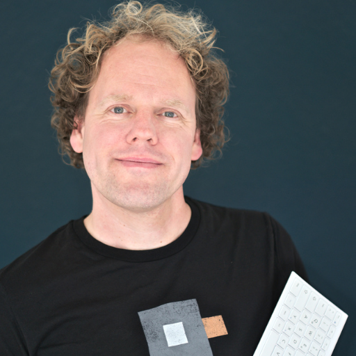 hoelterhof's profile picture. Professor @kathoNRW • Education, Media & Technology • Nursing Education • Photography •  posts in english & german