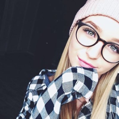 New account, old one got hacked follow ur girl💁♀️ UH 20 🐾 Tech Enthusiasts 🧐