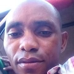 Hamza21883847's profile picture. listen music