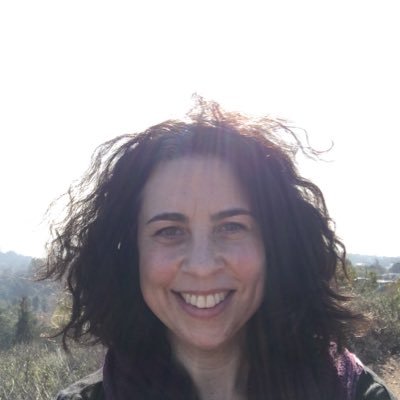 LauraMolyLA's profile picture. Idealist, Mum, Educator, Coach, DEI @cityyearLA past @mosteorg