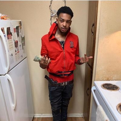 DineroThereal's profile picture. Underdawg 🥶😎