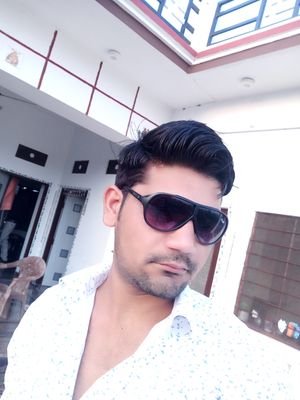 Shubham43398453's profile picture. ye apna official hai...