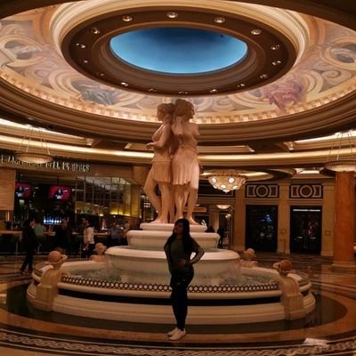 ItzayanaMoralex's profile picture. Esposa de la vida, amante de la música y naturalmente llena de locura...