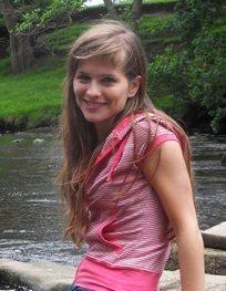 English Language Teacher, drama for YL enthusiast, a learner of Spanish, in love with music and dance:)