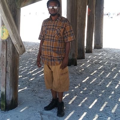 derekfrazier17's profile picture. 