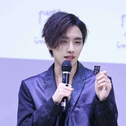 jg7K3nzWKGfZWTJ's profile picture. 