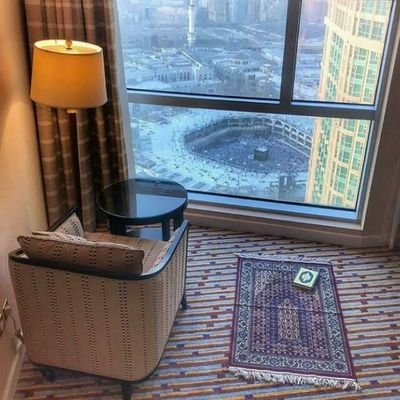 mina32704979's profile picture. 