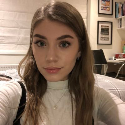 lucyhall_'s profile picture. 