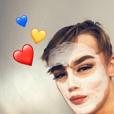 CalFinn5's profile picture. Self taught MUA and beginner drag artist🤠✨❤