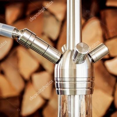 chichapursangad's profile picture. JE SUIS LA PUTE DU FANDOM MON TUYAU TOURNE TEL UNE STAR DU PORN