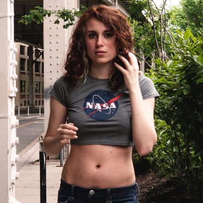 Syrian 🇸🇾 • Astrophysics PhD Student studying exoplanet atmospheres at @NASAGoddard • @NSF GRFP Fellow • Co-Founder of @spectrum_gmu • she/her • 🍉