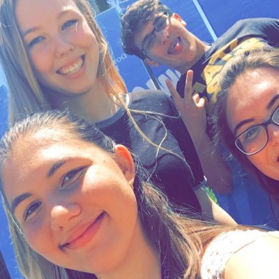 aityezborges's profile picture. ❤️