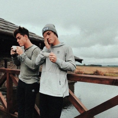 hi this isn’t my account anymore so vibe with this one if you somehow find me @lowkeyasnumb