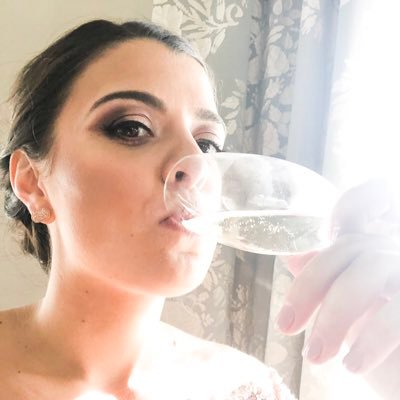 nicfaragalli's profile picture. ✖️ gay for @meggnino ✖️ (she/her)