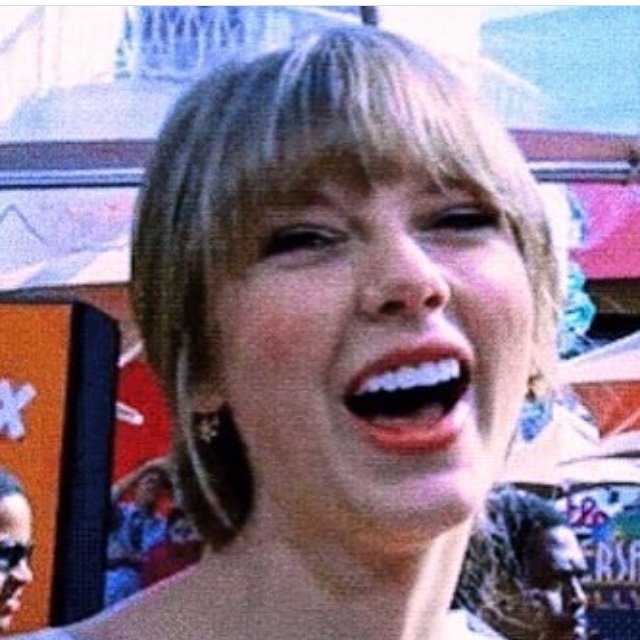 Fan Account and you have to know about me.... I love Taylor so much💕