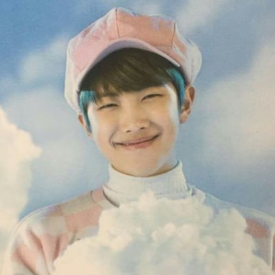 !he/him! // in love with namjoon since day one // multistan // hmu because im looking for some online friends ☁️