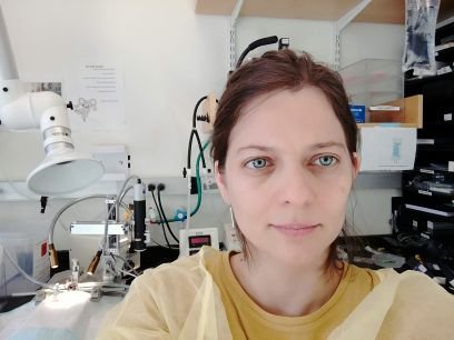 Biologist. Neuroscientist with gender perspective. Mom.

I wonder from where I will get time for this. Warning: I´ll be sporadic.