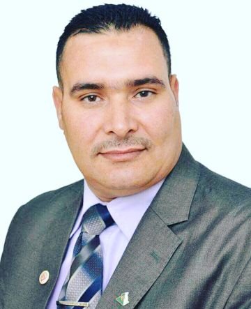 ناشط سياسي و إجتماعي
متصدر قائمة لبرلمانيات 2017.
المبدأ:حترام الفكر الانساني دون خلفيات هو اساس التعايش بين كل الشعوب بدون استثناء... رياض لحلاح.
