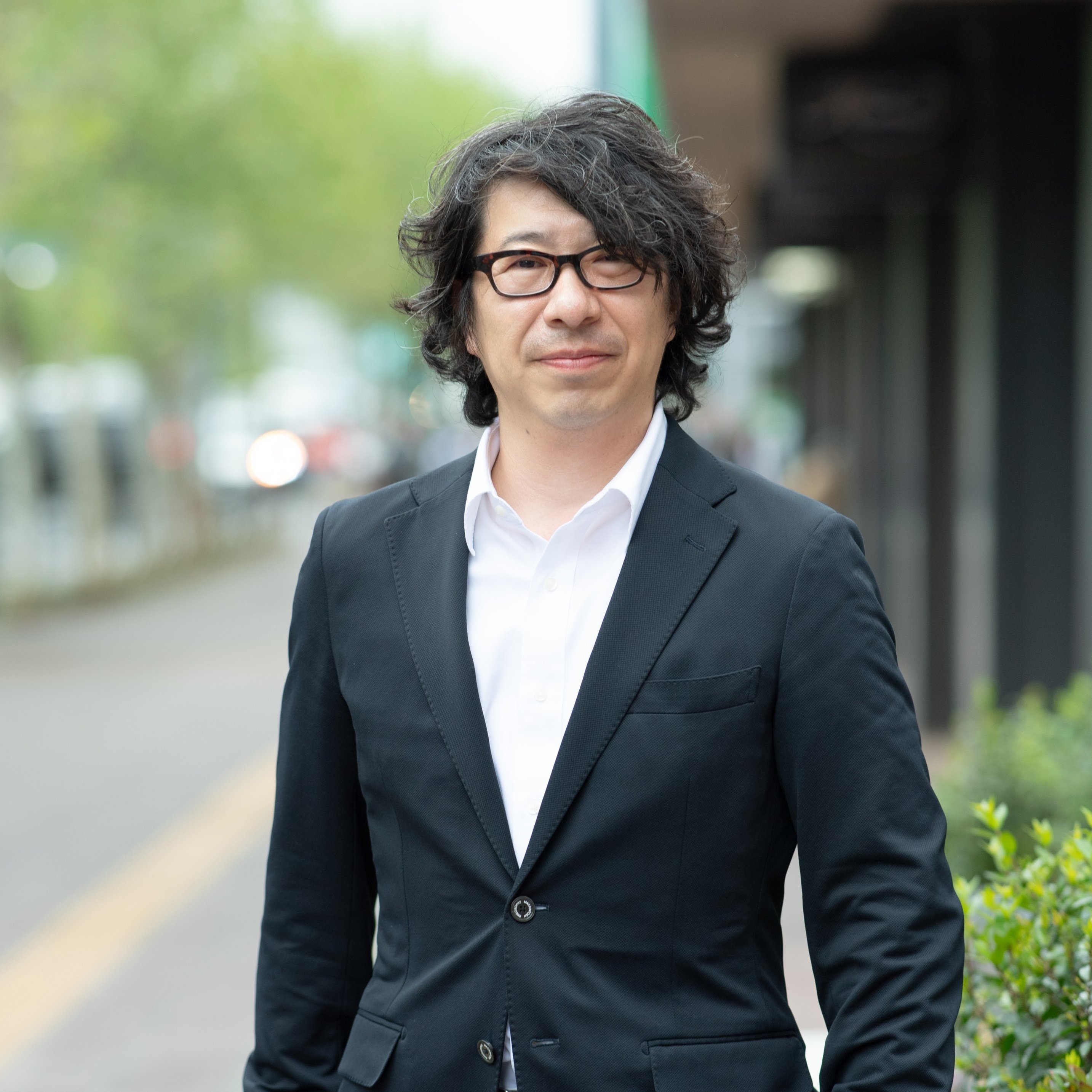 (株)ホワイトナイト代表取締役。複数企業の社外取締役・顧問、中小機構・東京都等行政機関アドバイザー、Allaboutマーケティングガイド、事業承継アドバイザー資格保有。メディア出演・商業出版複数。1000人以上の経営者ネットワーク。経営者鰻会主催。義理と誠実を大事に生きています。 BtoC、BtoB、地域・業種不問対応
