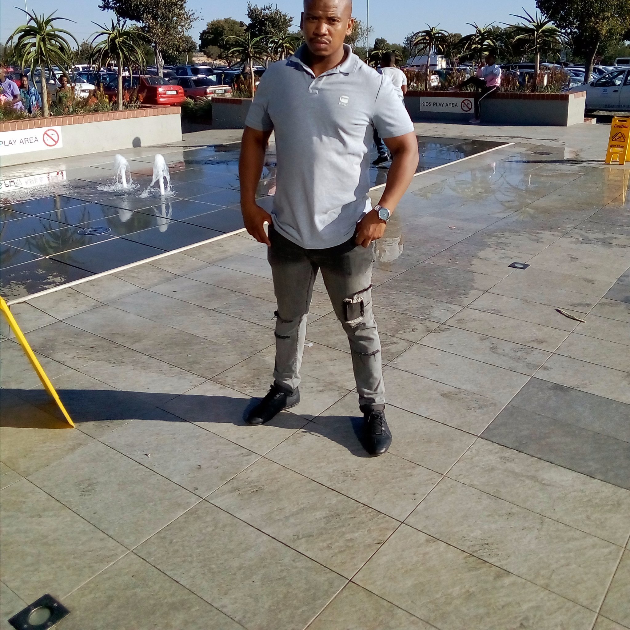 KraaimncedisiM's profile picture. 