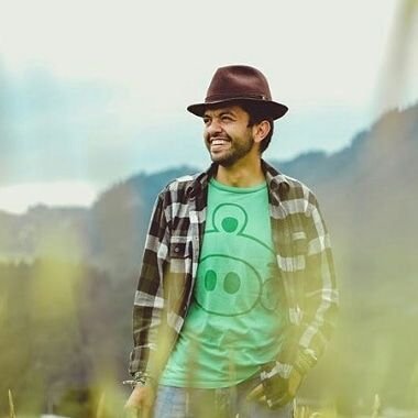 Andariego de profesión y contador de historias por vocación