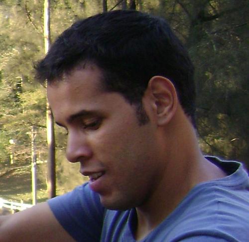 Desenhista, Projetista, Design gráfico, ex-futuro musico.