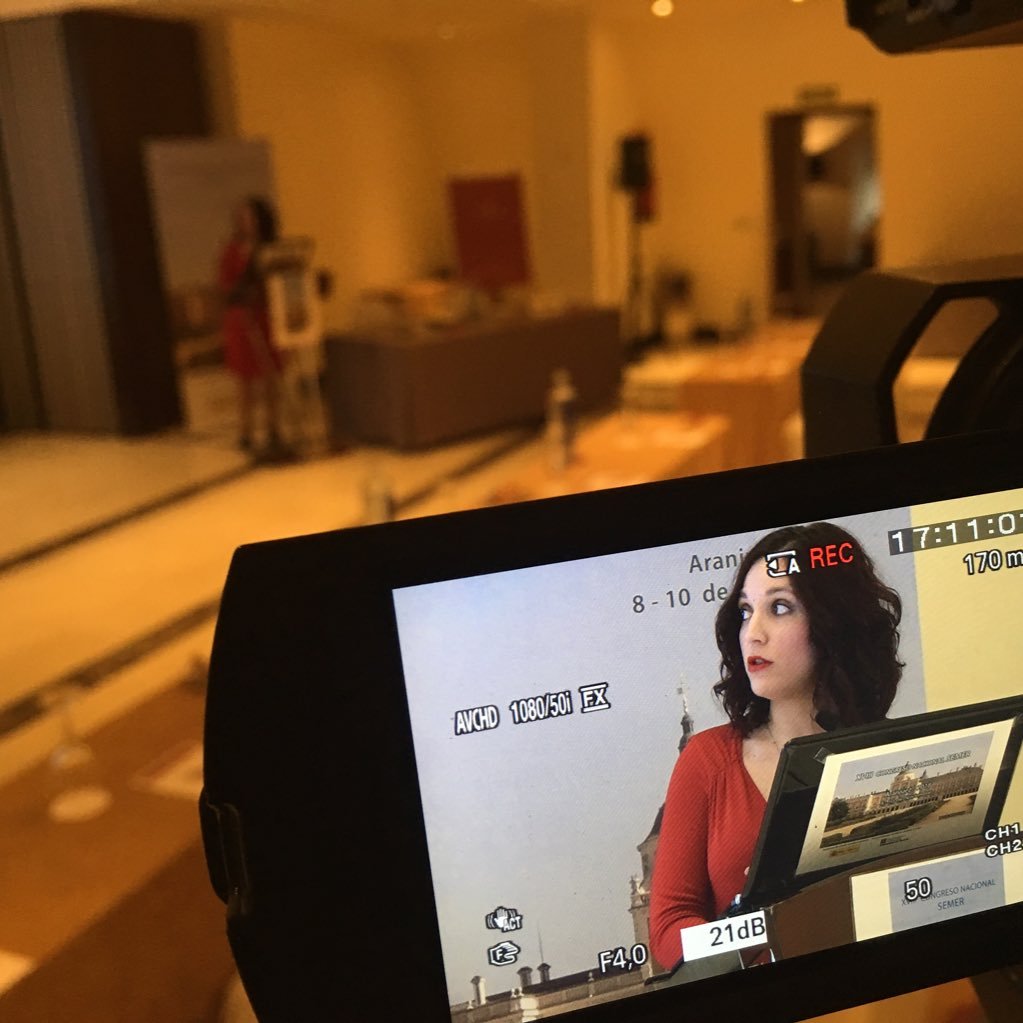 Periodista y profesora en la @urjc | Que la historia me pille trabajando 💪🏻 | La única forma de transformar nuestro planeta pasa por la ACCIÓN.