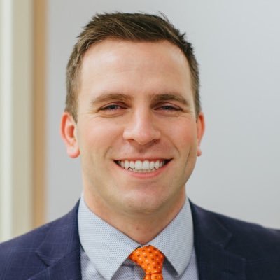 Willis4Real's profile picture. Midwest humble, Wisconsin courageous, Badger tenacious. Husband, Dad x 3 boys, Ortho & Sports Med Surgeon, 1 Day @ a Time