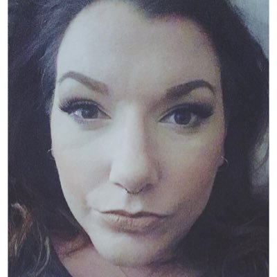 Female, 35 Lover of makeup, art, music... Hater of fake people, ignorance, lies. Anything you want to know, just ask. Perverts need not waste their time :-)