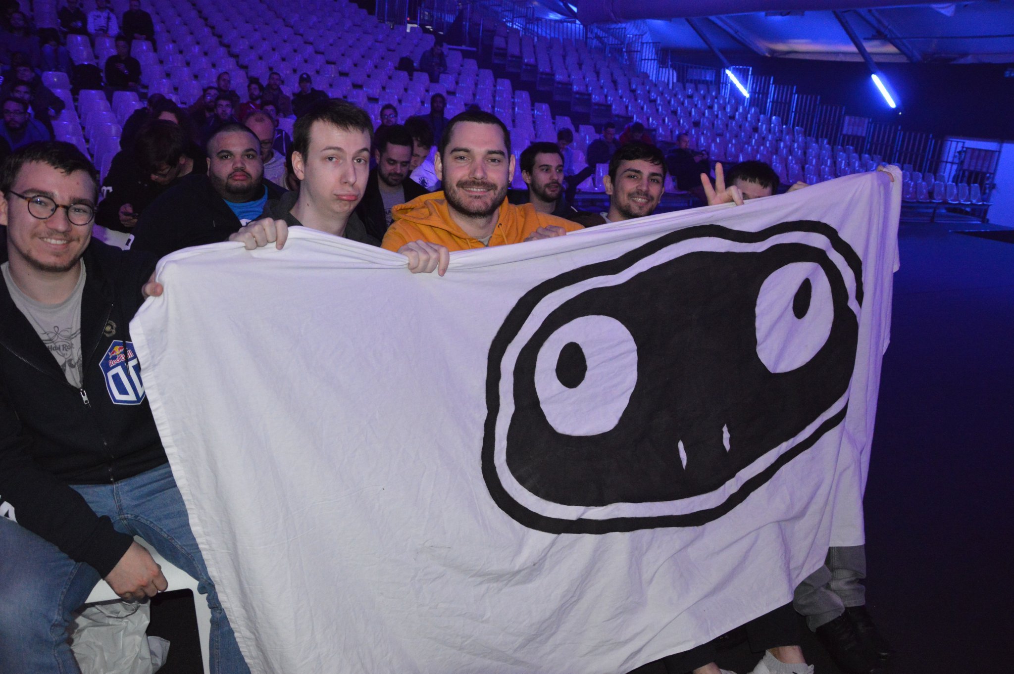 TiTiGe36's profile picture. Fabricant de bannière sur mesure pour les maisons GAUTIER, VUITTON, YSL & FroggedTV