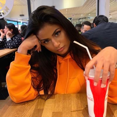 Instagram: Sophiabki  Daddy’s Girl 💁🏽‍♀️