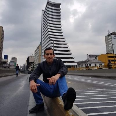 🌐 Hijo de Dios.
🚀 Marketing & emprendimiento
📸 @alvarobarcelo40
⚽ @JuniorClubSA
🎙️Commercial voice