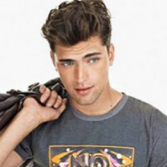 EnzoViagio's profile picture. Model