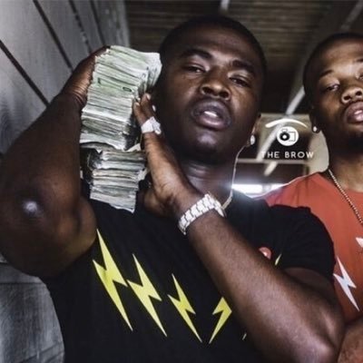 Bitch My Name Ain’t Bankroll Cause It Sound Good 🤫 #RealSnipaSwipa 💳 #MrTurn50toABuck50 🏚 Cashapp Flippaa , Let’s Do Bidness #FreeDouble00