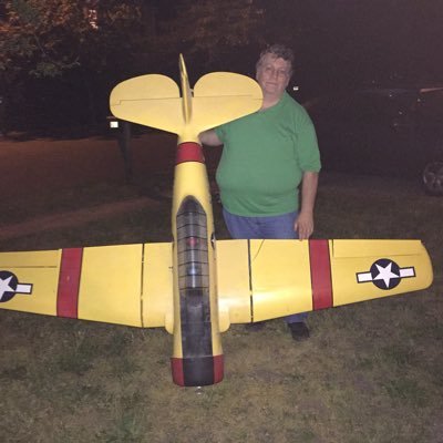 Flying RC since 1986, just starting giant scale planes. Addicted to WoW since day one!