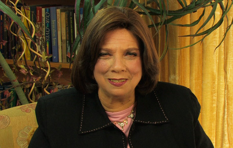 Tziporah Heller has been inspiring Jewish women and men of all ages who yearn to learn more about the depth and beauty of Judaism & connect to their heritage.