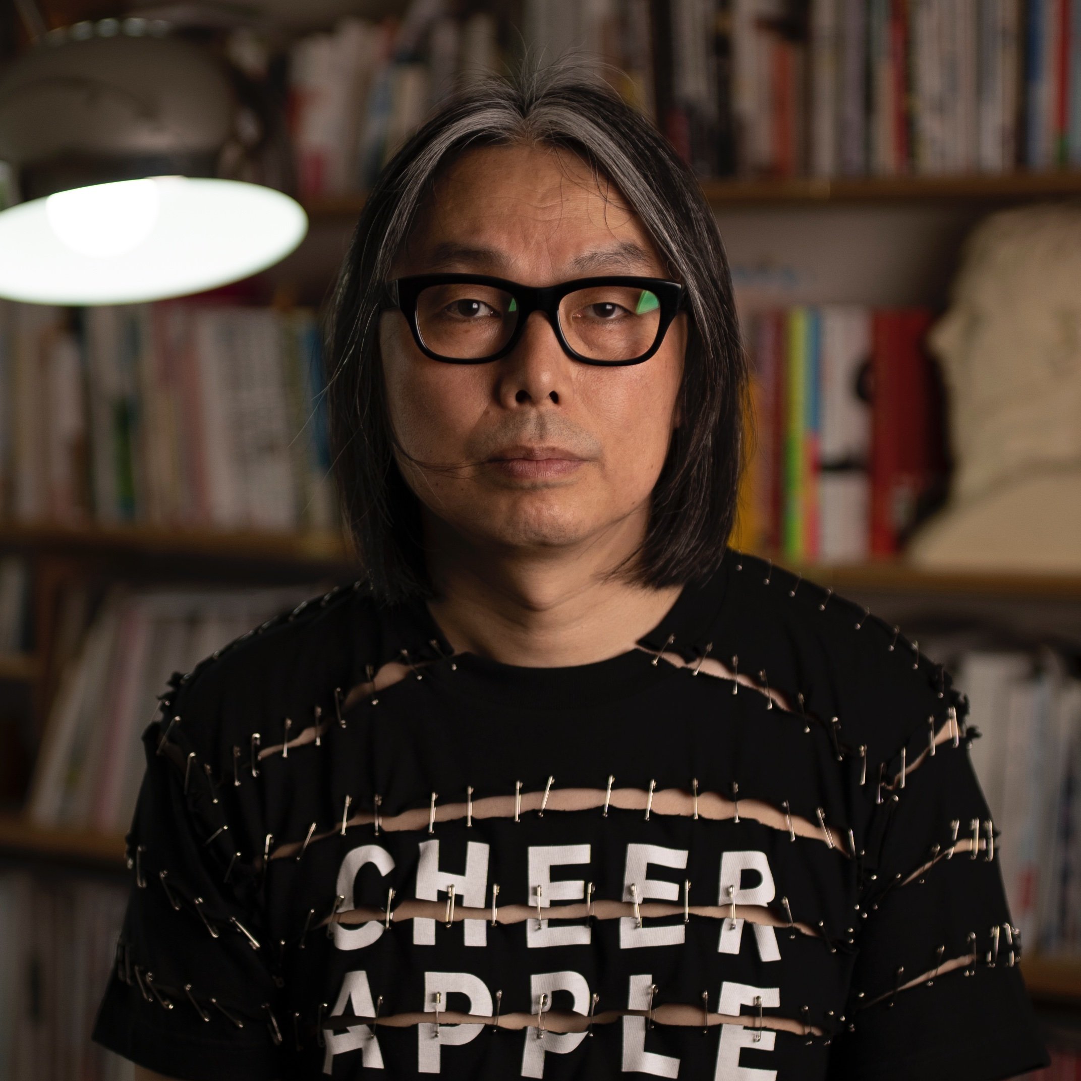 Hi, My name is Hiro Ringo. Check my YouTube channel about DIY fashion.