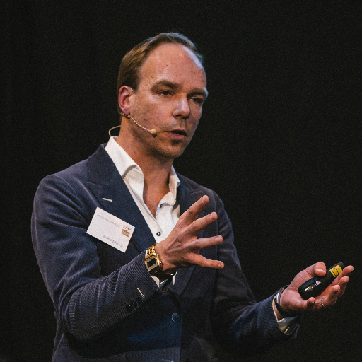 Strategy Director. Positionering, branding, communicatiestrategie.