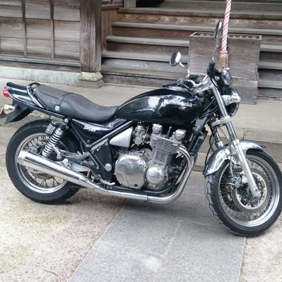 YAS8609's profile picture. 日本大好き！外国人も日本好きは大歓迎。
愛車はKAWASAKIゼファー1100RS。
愛犬はシーズーミックス(保護犬)です。
北海道出身→東京都在住 毒吐きオジさん。