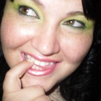 Tina Milligan - @IridescentDoll Twitter Profile Photo