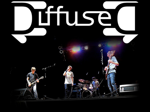 banddiffused's profile picture. Diffused wurde im Dezember 2007 gegründet und konnte viel Auftrittserfahrung sammeln. Die vier jungen Musiker proben im schönen Münchner Süden, in Pullach.