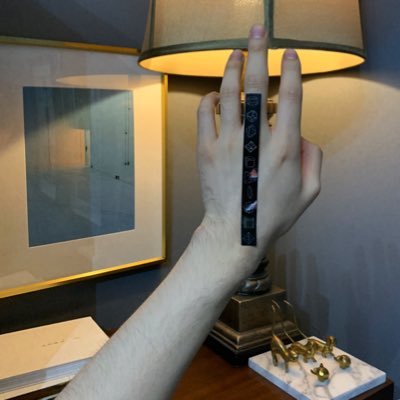 mCJy9eqnwNPUwVb's profile picture. m