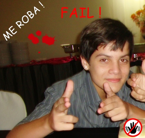 Voce ja passo 1 trote , nao ? entao quando passar fale que e o joazinho do promorar, em breve twittcams passando trotes